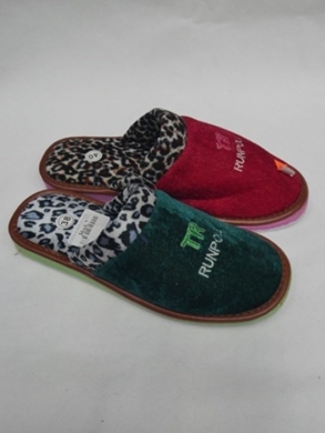 Kapcie damskie (36-41) YT013-A MIX