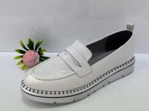 Mokasyny damskie na płaskim (36-41) GD-XR-131 WHITE