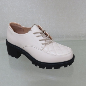 Półbuty damskie na obcasie (36-41) C21-87913 BEIGE