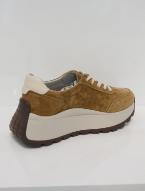 Buty sportowe damskie na płaskim (36-41) GD-124 CAMEL