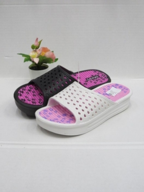 Basenówki damskie (36-41) M212 MIX