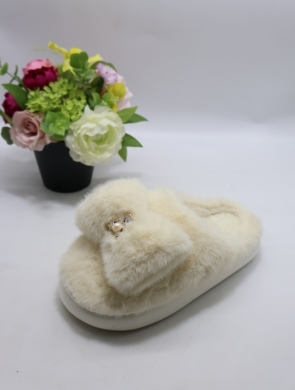 Kapcie damskie ocieplane (36-41) SP53-3 BEIGE