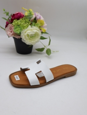Klapki damskie na płaskim (36-41) 01 WHITE