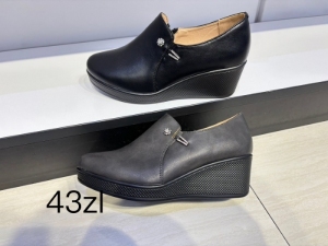 Półbuty damskie na koturnie (36-42) 6312