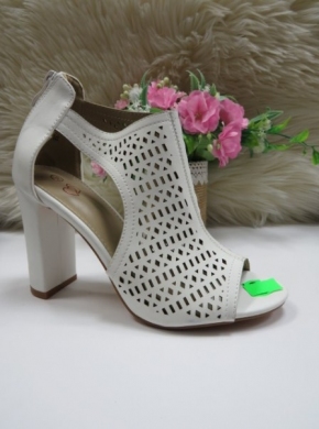 Sandały damskie na obcasie (36-41) 066 WHITE