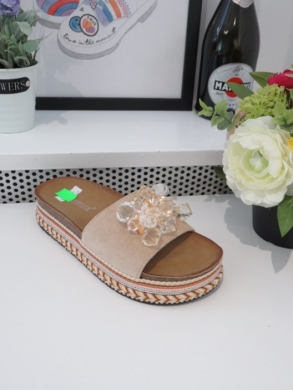 Klapki damskie na koturnie (36-41) 20-378 BEIGE