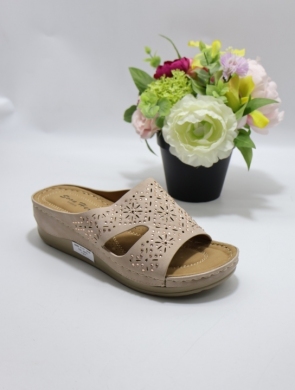 Klapki damskie na koturnie (36-41) 8-127 BEIGE