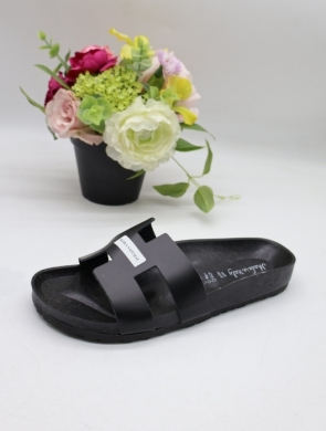 Klapki damskie na płaskim (36-41) 04 BLACK